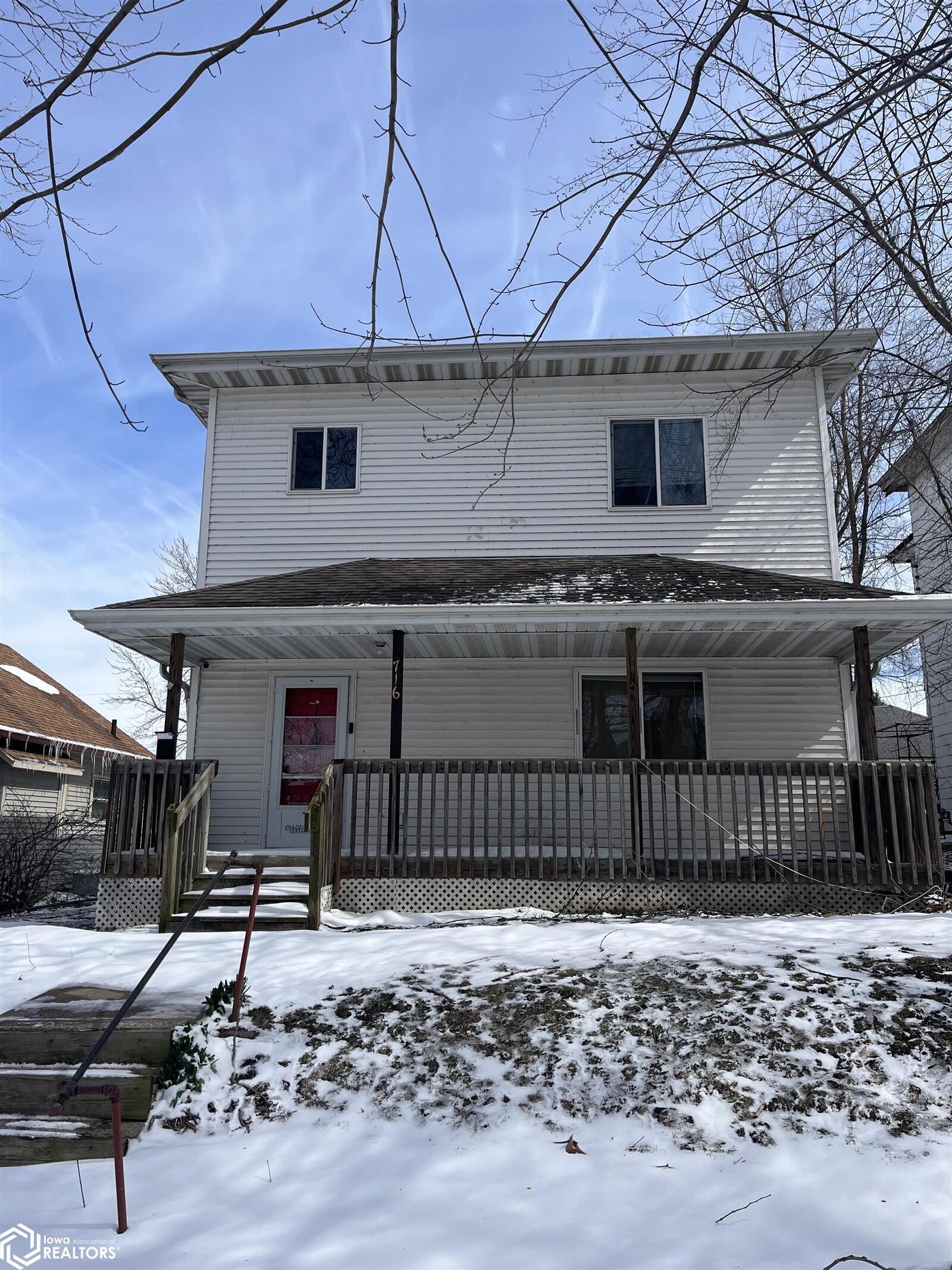 Property Photo:  716 S 5th Street  IA 52601 