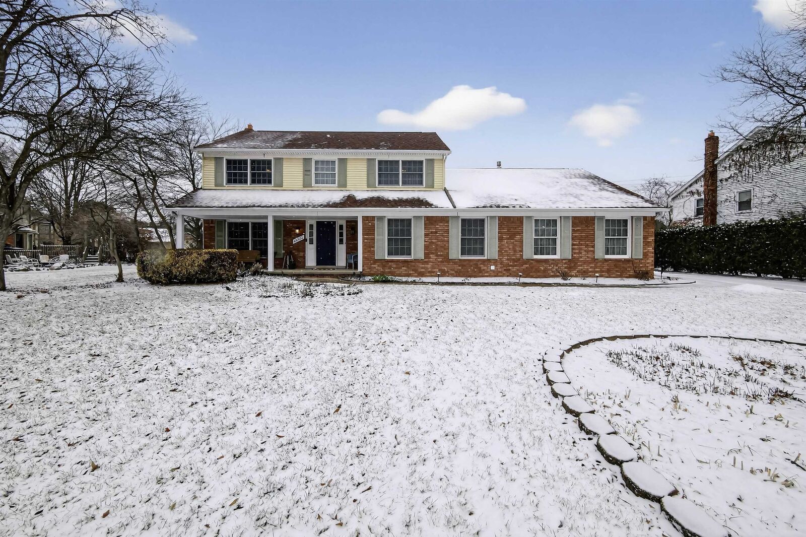 Property Photo:  46922 Ben Franklin Drive  MI 48315 