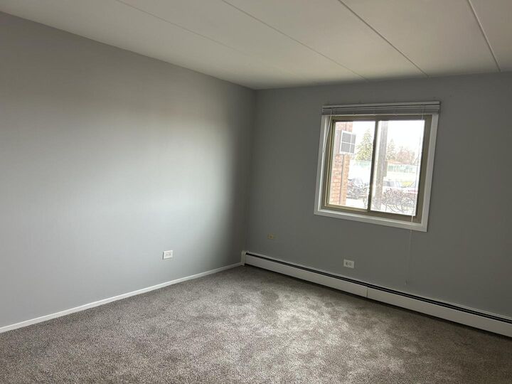 Property Photo: 5321 Waterbury Drive 502 IL 60418
