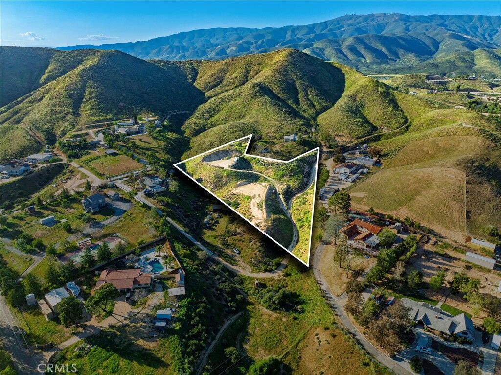 Property Photo:  1 Erin Way  CA 91350 