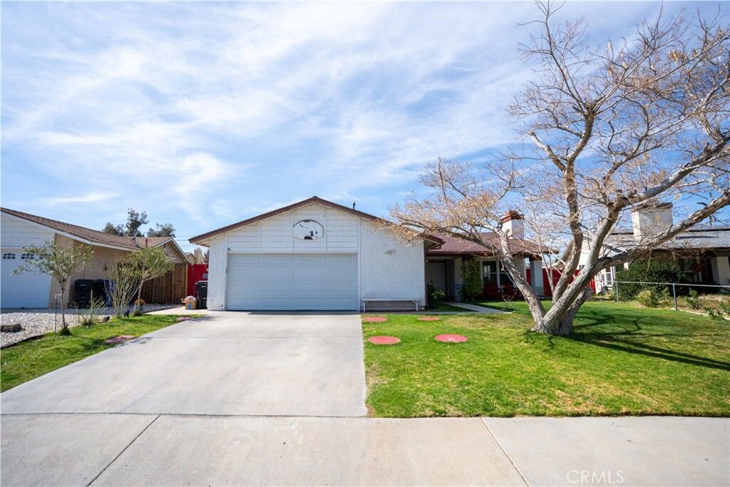 Property Photo: 15168 Dakota CA 92394