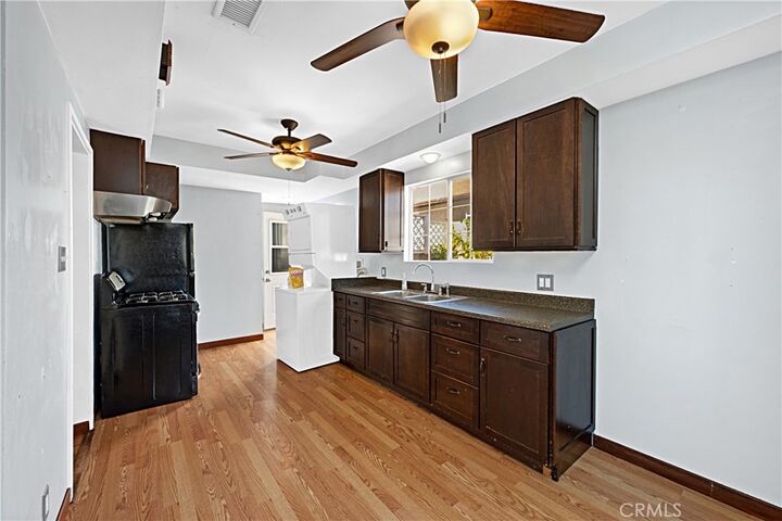 Property Photo:  3967 Berryman Avenue  CA 90066 