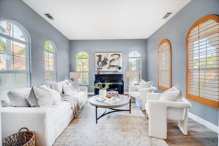 Property Photo:  3272 Avenida La Cima  CA 92009 