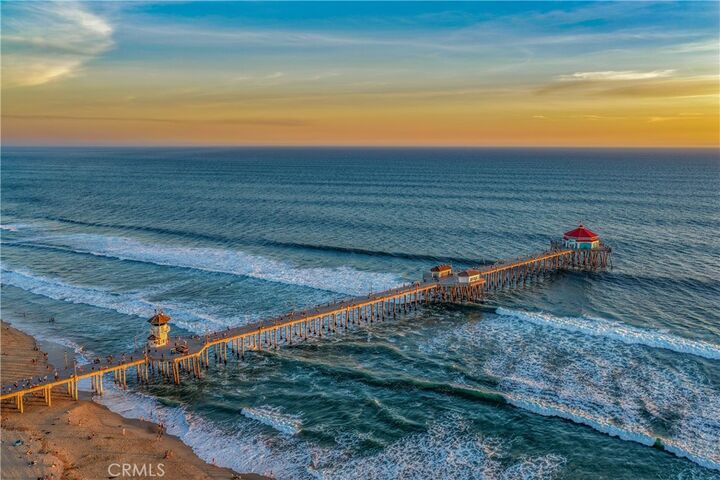 Property Photo:  318 8th Street  CA 92648 