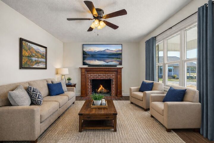 Property Photo:  411 Allen Ferry Rd  TN 37166 