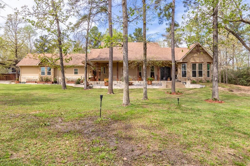 Property Photo:  153 Autumn Lake Drive  TX 75904 