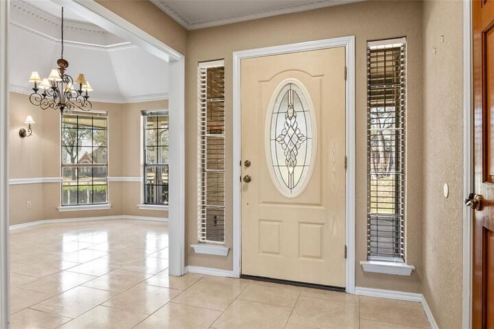 Property Photo:  857 Clearwater Drive  TX 76065 