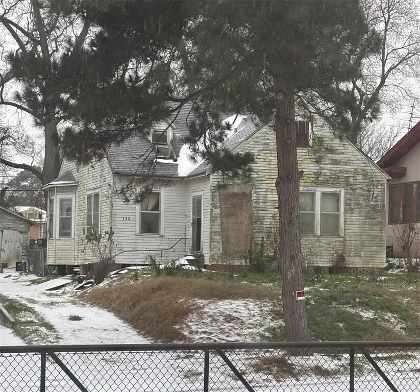 Property Photo:  143 Lister Street  LA 71101 