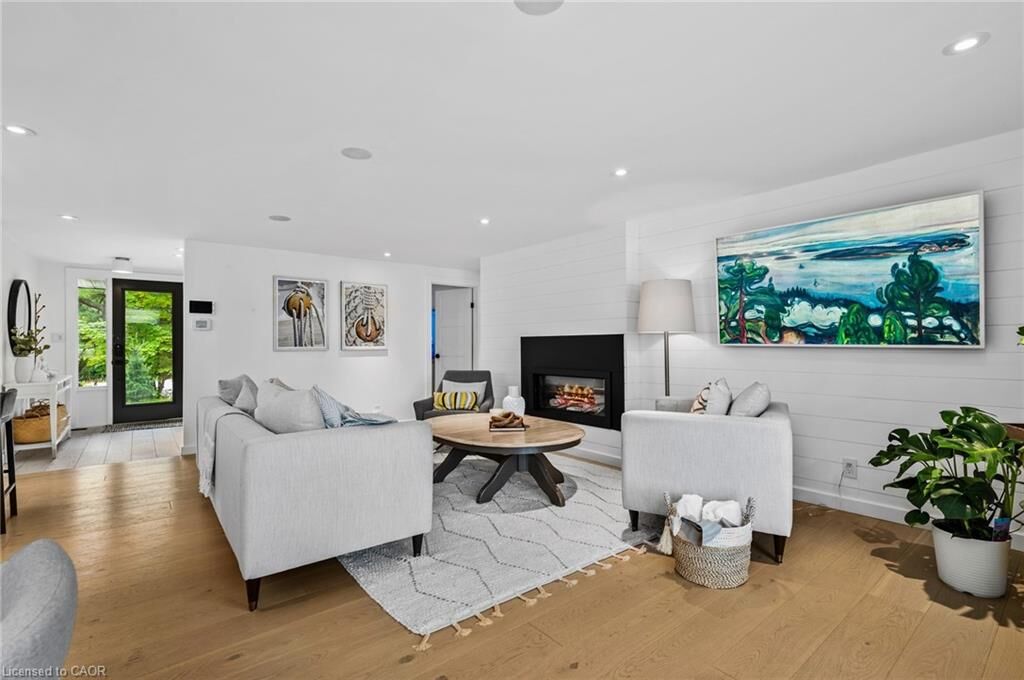 Property Photo: 2872 Muskoka Rd 118W ON P0B 1J0