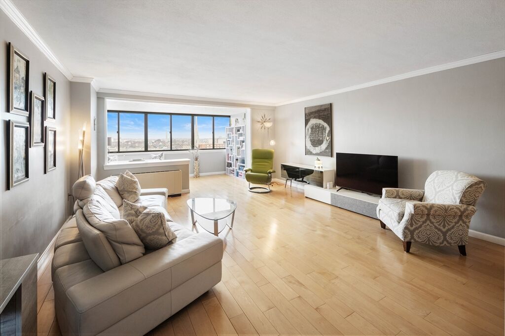 Property Photo:  8 Whittier Pl 16B  MA 02114 