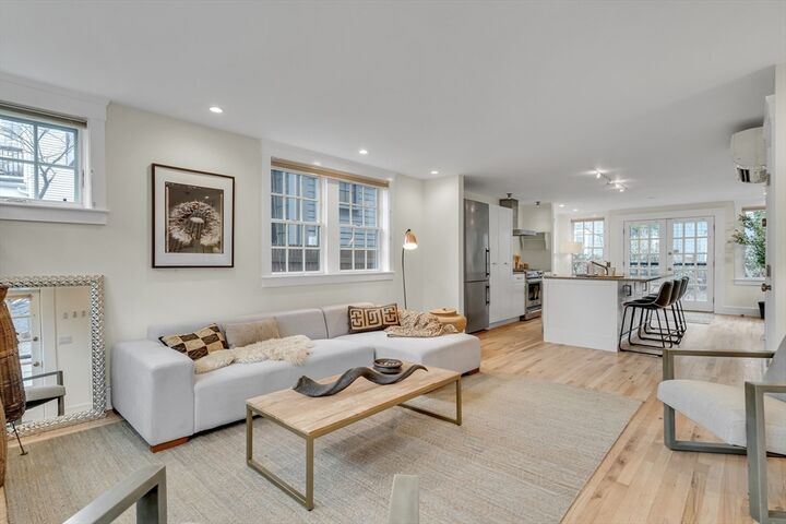 Property Photo:  138 Pleasant St 138  MA 02139 