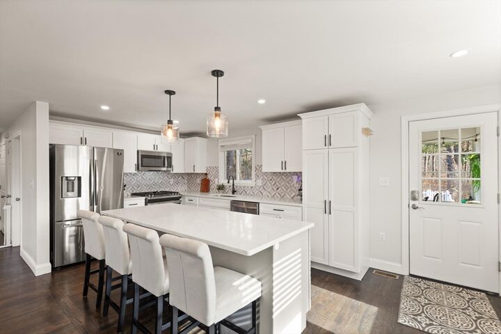 Property Photo:  7 Manning Rd  MA 01824 