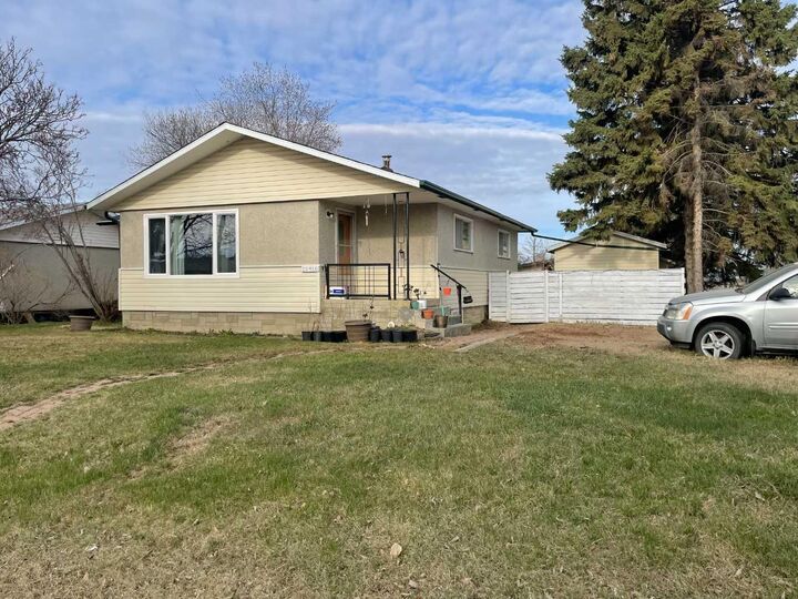 10416 116 Street — photo 1