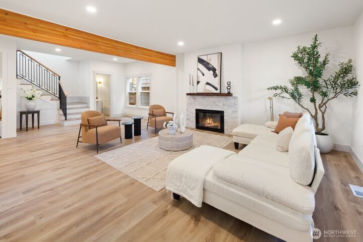 Property Photo:  3037  21st Avenue W  WA 98199 