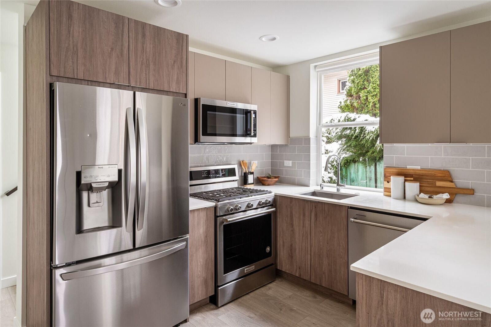 Property Photo:  4155  Delridge Way SW  WA 98106 