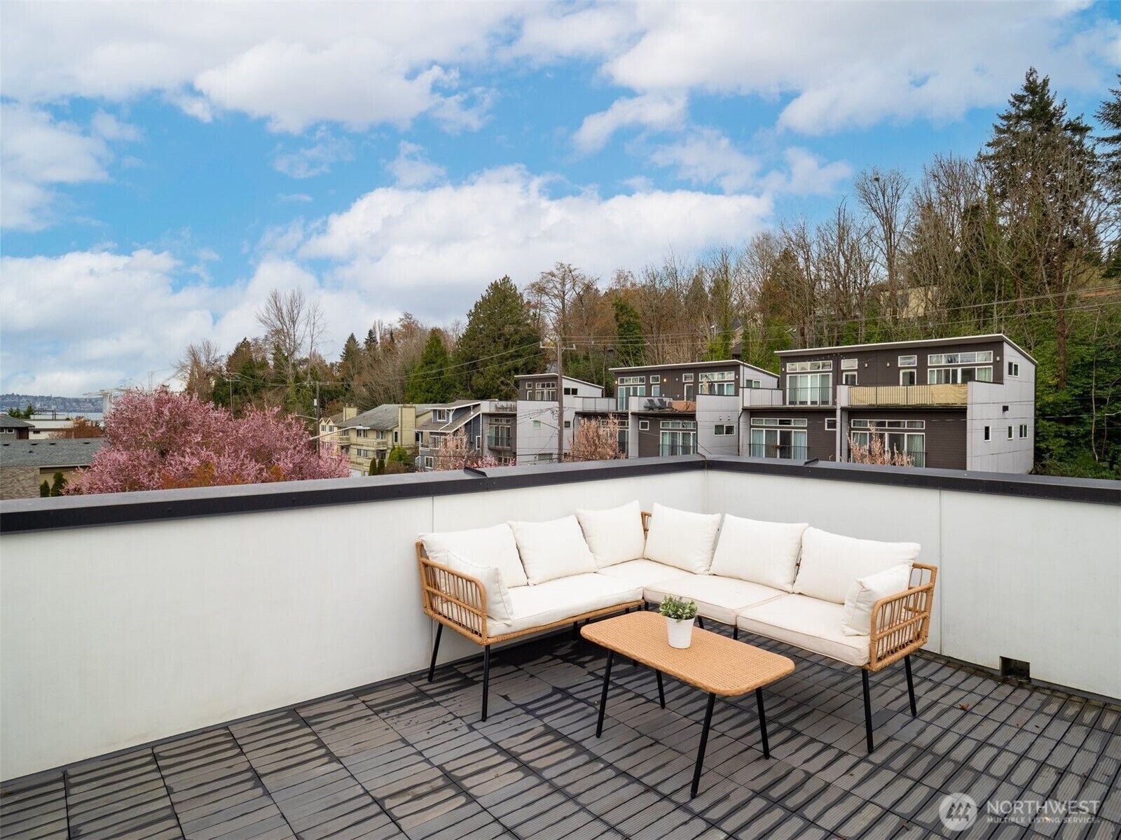 Property Photo: 4155 Delridge Way SW WA 98106