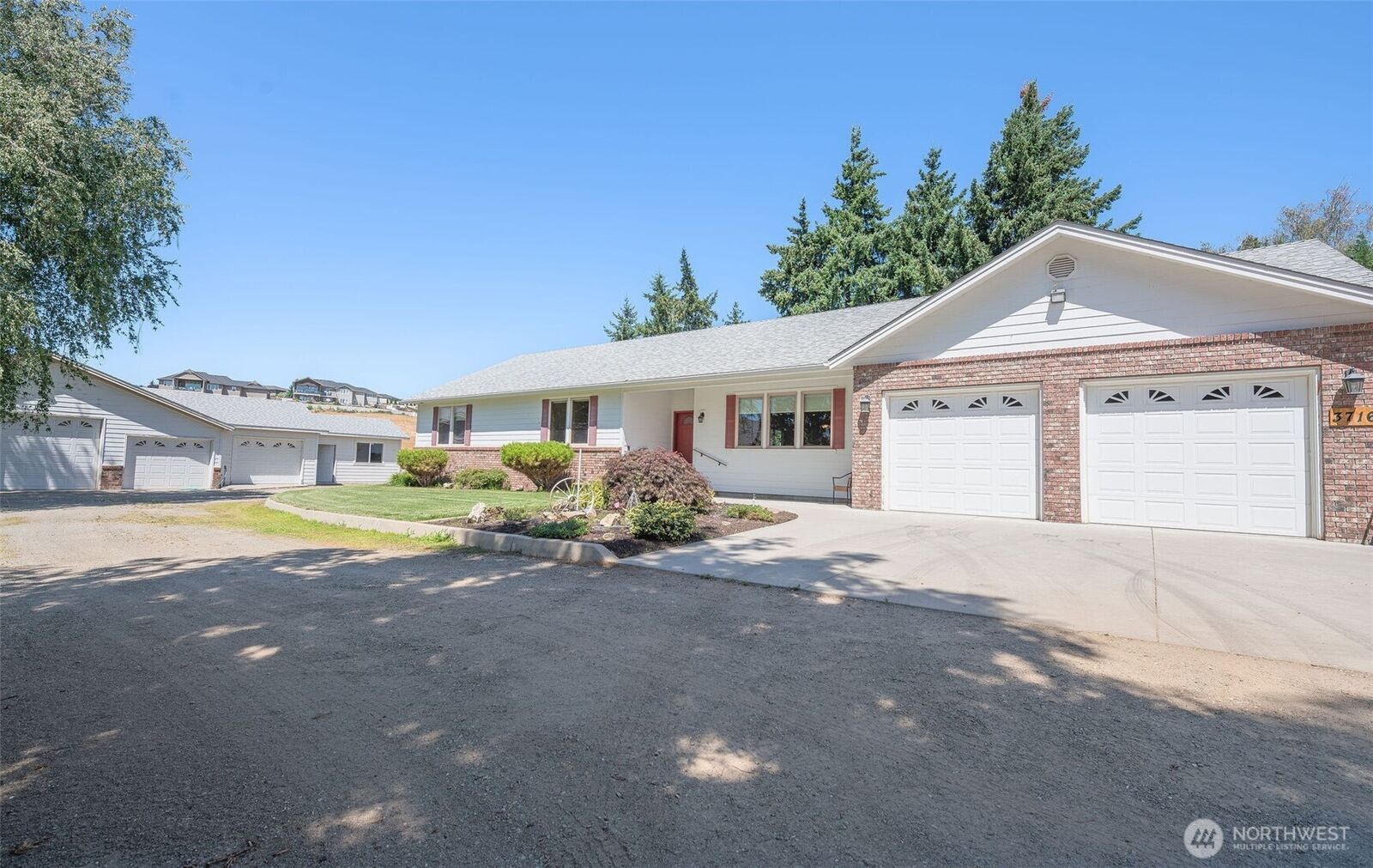Property Photo:  3716  Knowles Road  WA 98801 