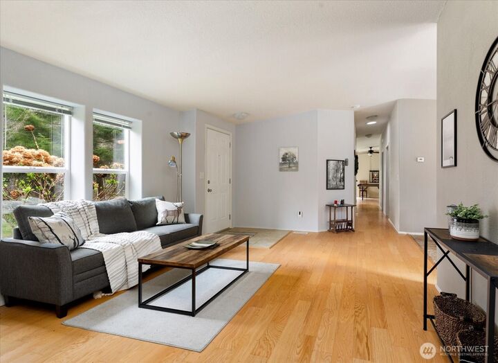 Property Photo:  1140  Sherwood Lane  WA 98253 