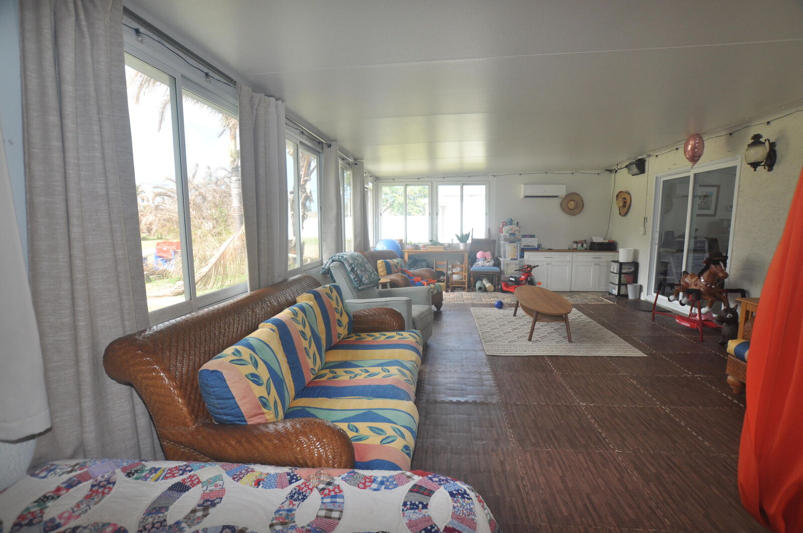 Property Photo:  