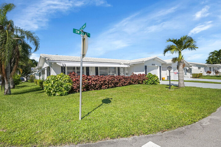 Property Photo: 1515 SW 21st Street FL 33426