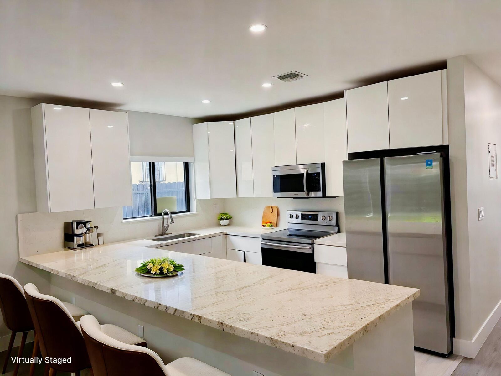 Property Photo:  2210 W 5th Way  FL 33010 