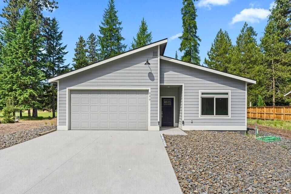 Property Photo:  250 Hogans Way  WA 99109 