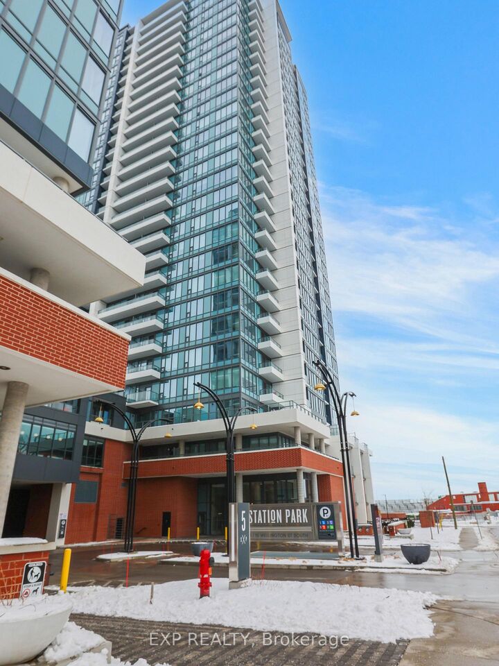 15 Wellington Street S 708 — photo 1
