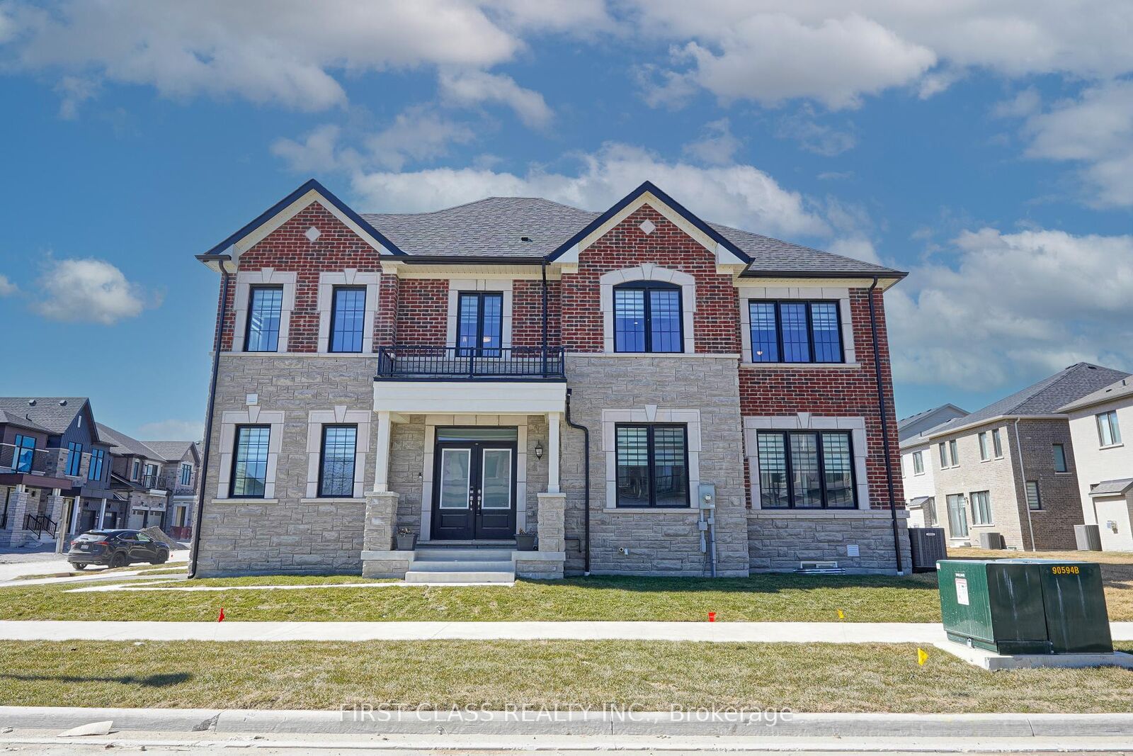 Property Photo: 1913 Narcissus Gardens ON L1Y 0B5