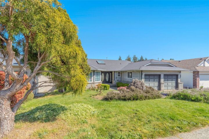 Property Photo: 5356 Kenwill Dr BC V9T 5Z9