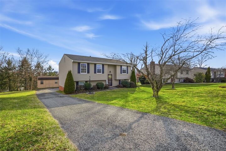 Property Photo:  129 Scottsdale Dr  PA 15108 