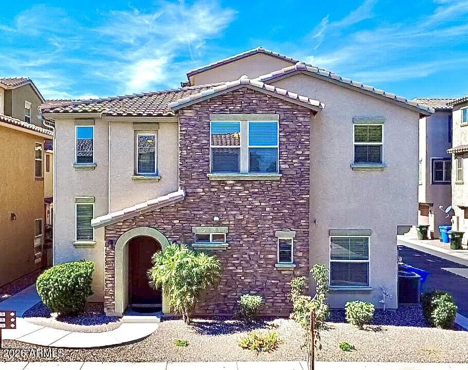 Property Photo: 1834 N 77th Glen AZ 85035