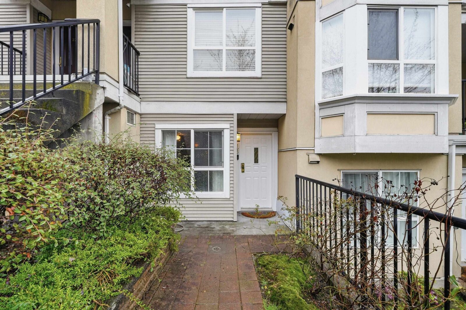Property Photo:  253 Casey Street 123  BC V3K 7A3 
