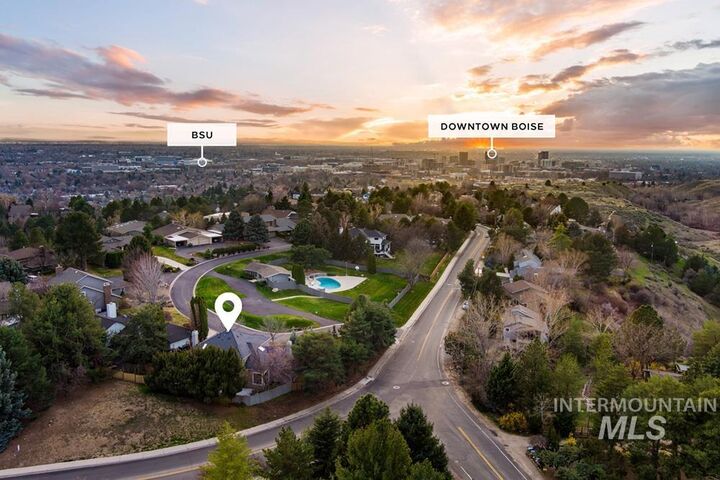 Property Photo:  1865 E Sendero Ln  ID 83712 