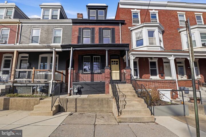 Property Photo:  826 N Plum Street  PA 17602 