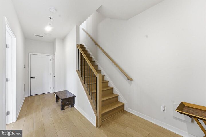 Property Photo:  22160 Penelope Heights Terrace  VA 20148 
