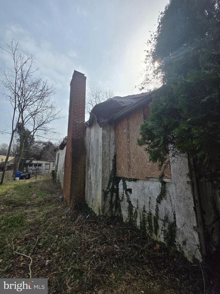 Property Photo: 714 32nd Street SE DC 20019