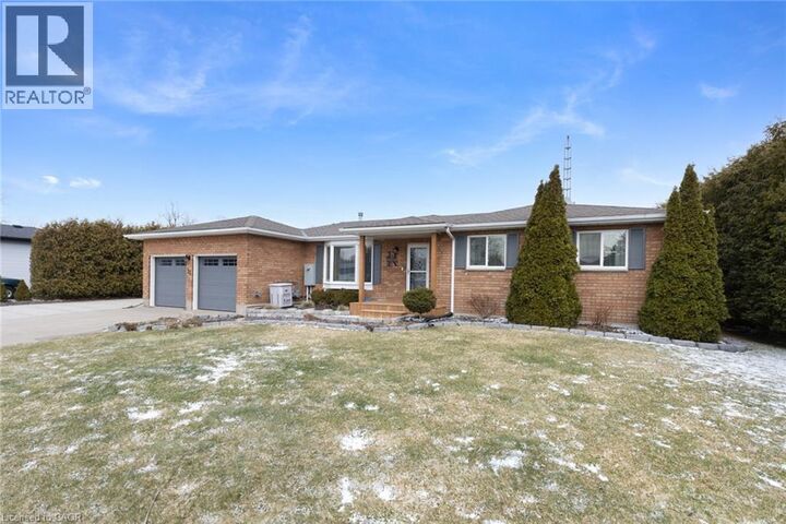 Property Photo:  11 Rosemarie Boulevard  ON N4B 2W4 