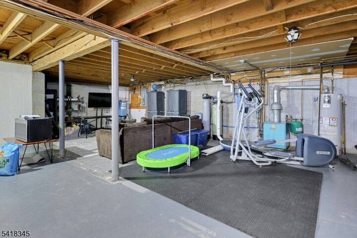 Property Photo:  3 Esther Ct  NJ 07930 