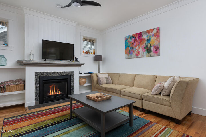 Property Photo:  2586 SW Anemone Avenue  OR 97367 