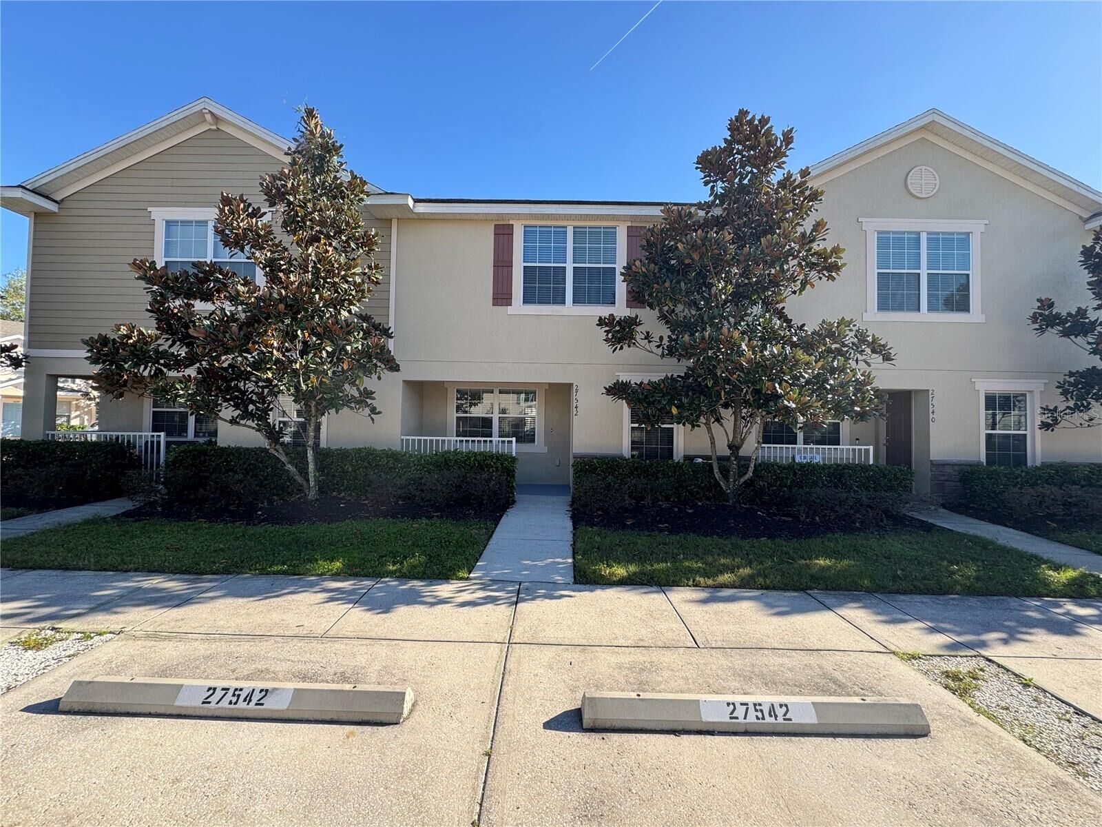 Property Photo:  27542 Desert Willow Way  FL 33544 