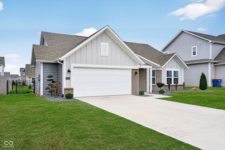 Property Photo:  5515 Woods Pointe Drive  IN 46055 