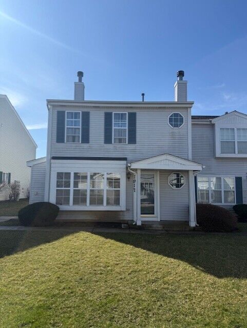 Property Photo:  1917 Cherrywood Court  IL 60435 