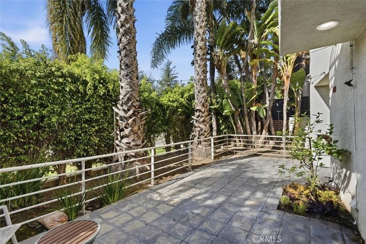 Property Photo:  943 14th Street 101  CA 90403 