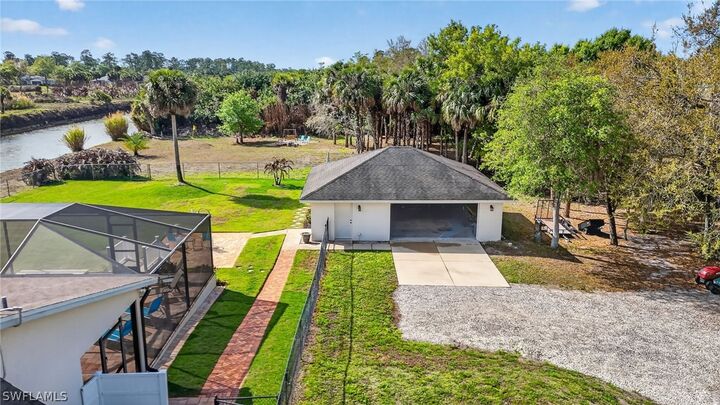 Property Photo: 3886 24th Avenue SE FL 34117