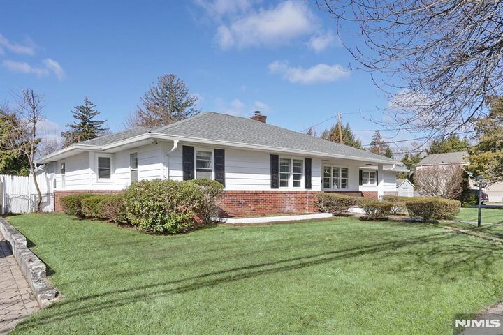 Property Photo:  225 Broadway  NJ 07642 