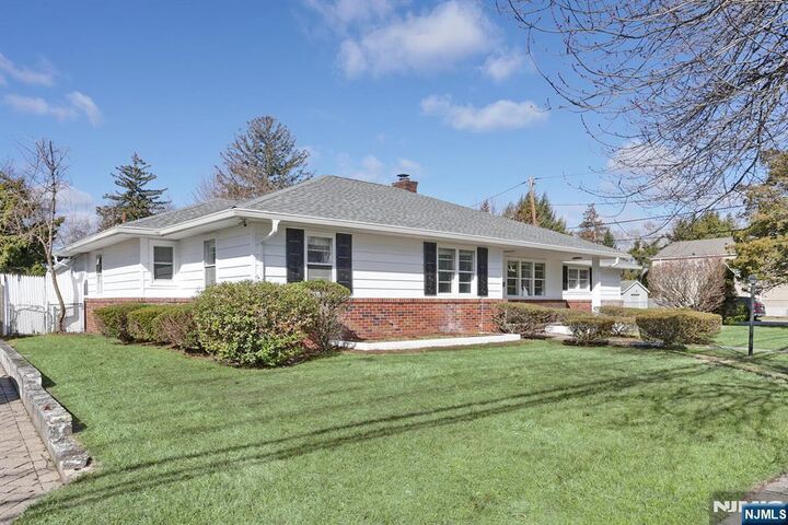 Property Photo:  225 Broadway  NJ 07642 