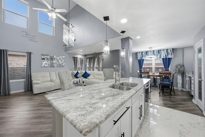 Property Photo: 8342 Timberbrook Lane TX 75249