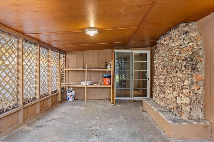Property Photo:  300 Summit Lane  MO 64854 