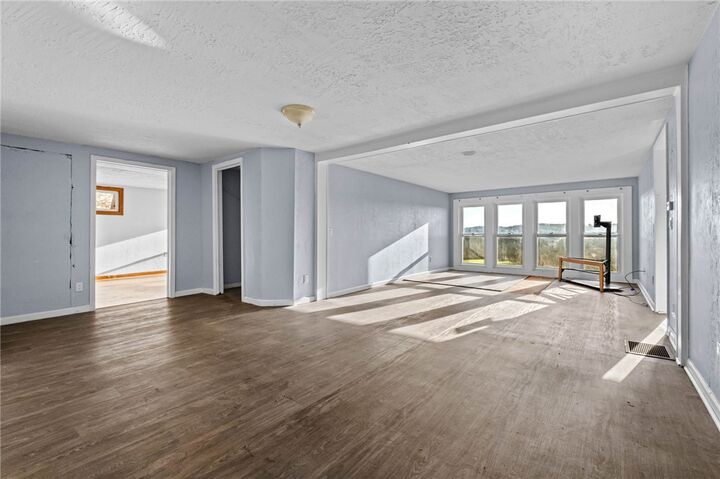 Property Photo:  300 Summit Drive  MO 64854 