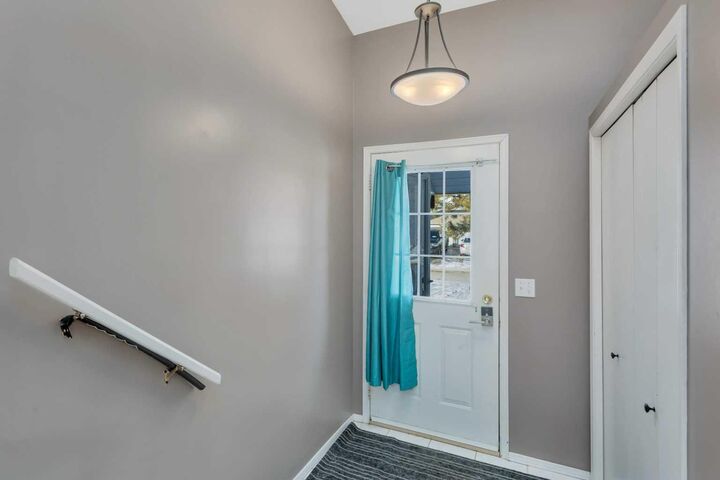Property Photo:  5 Blackstone Avenue  AB T4L 1P8 